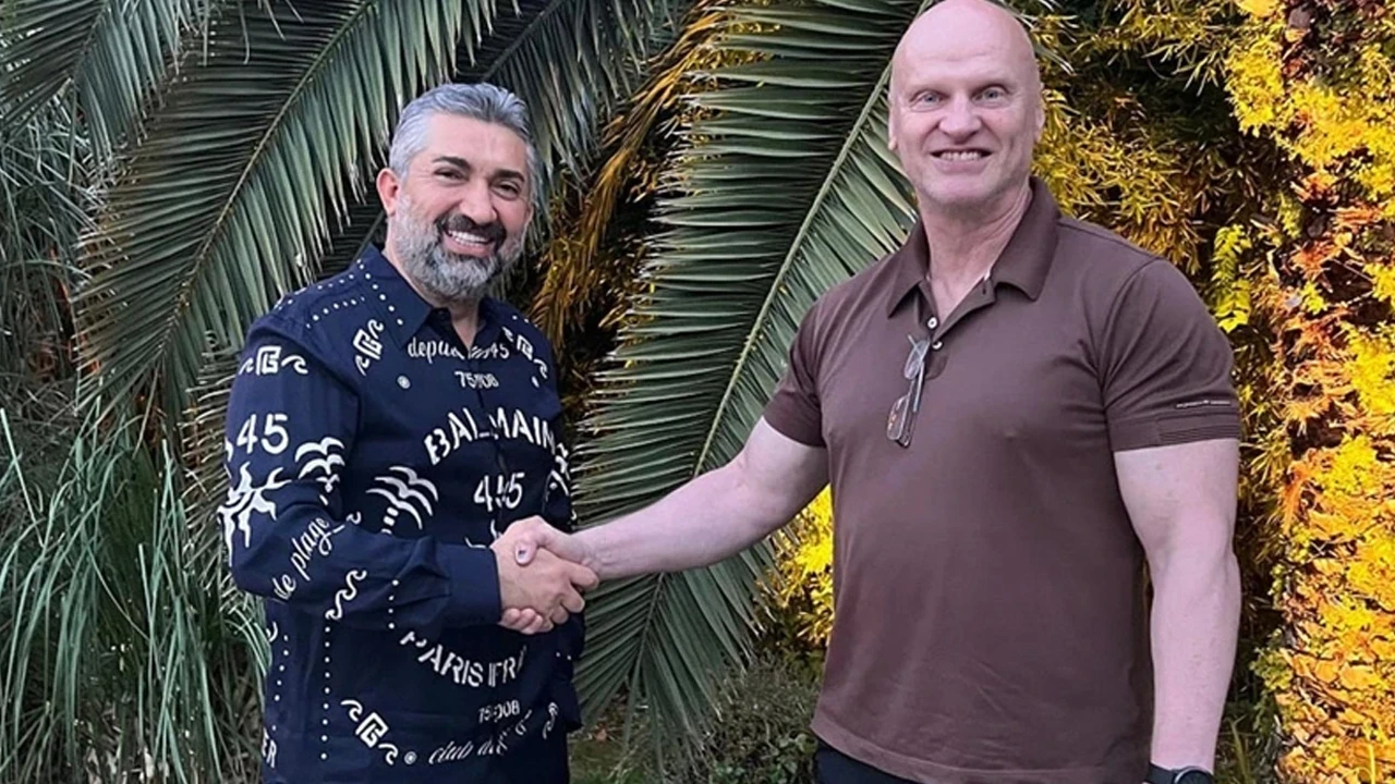 Süper Lig ekibinin sahibi Arsenal'in eski scoutu ile görüştü