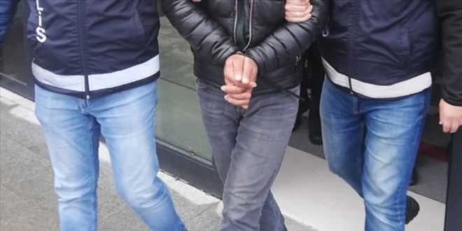 8 ilde sahte belgelerle ikamet izni operasyonu: 64 gözaltı