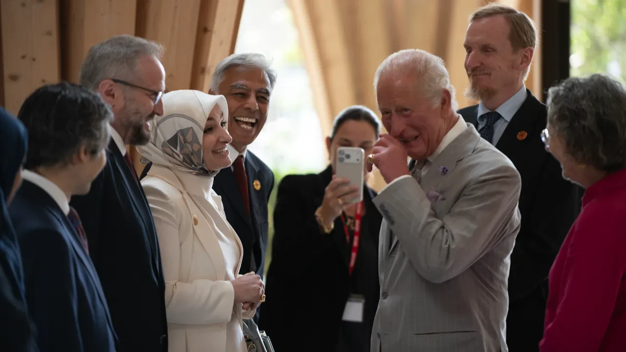 Kral Charles'tan Cambridge Merkez Camisi'nde tarihi ziyaret: Cumhurbaşkanı Erdoğan'dan özel mesaj