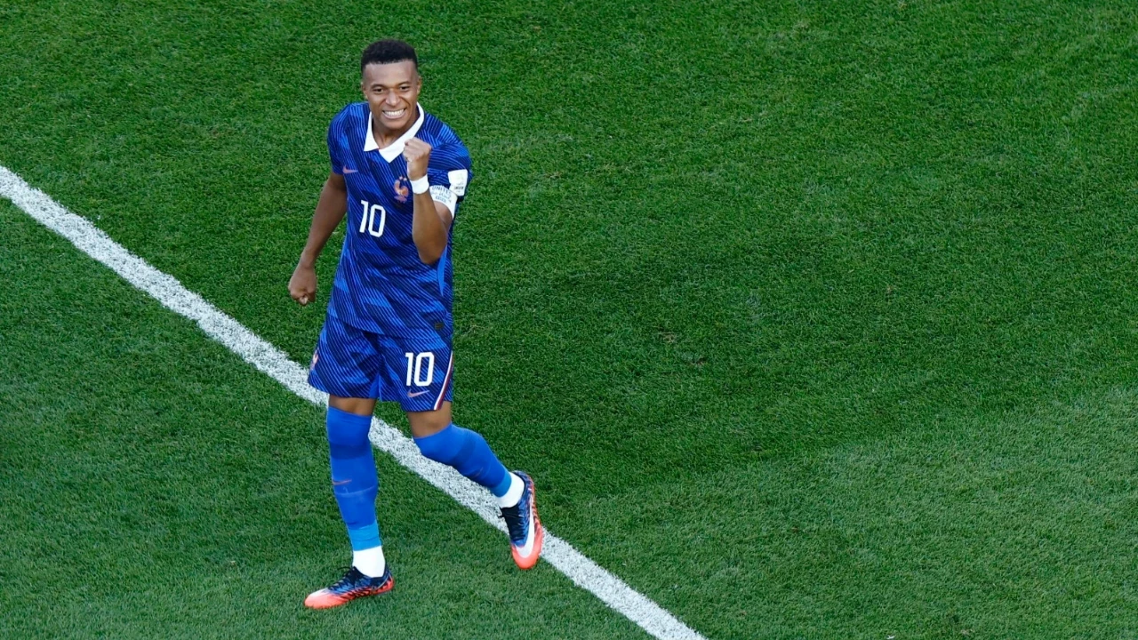 Mbappe, Fransa'yı çeyrek finale taşıdı: 19 maçta 19 gol atıp Messi'yle farkı bire indirdi