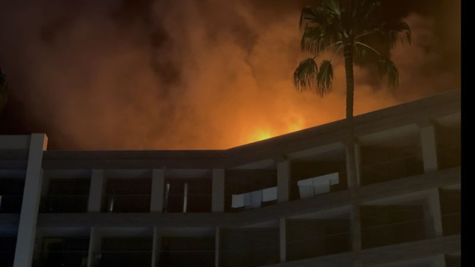 Alanya’da otel çatısında yangın