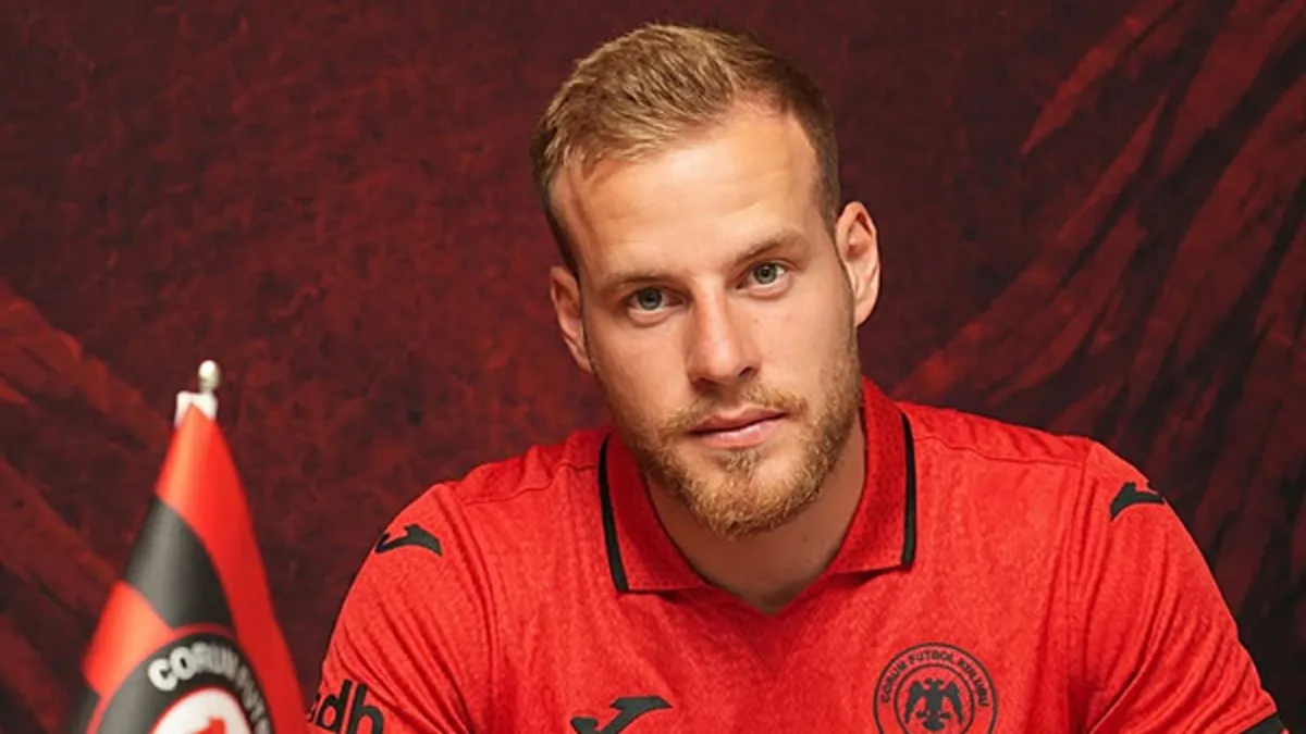 Çorum FK'de 7 futbolcu ile yollar ayrıldı, 9 futbolcu takıma katıldı