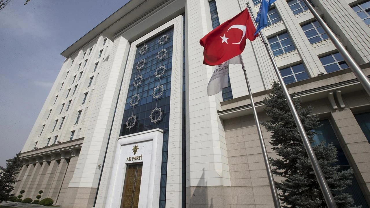 Siyasette transfer bombası! İki Belediye Başkanı AK Parti'ye katılıyor iddiası