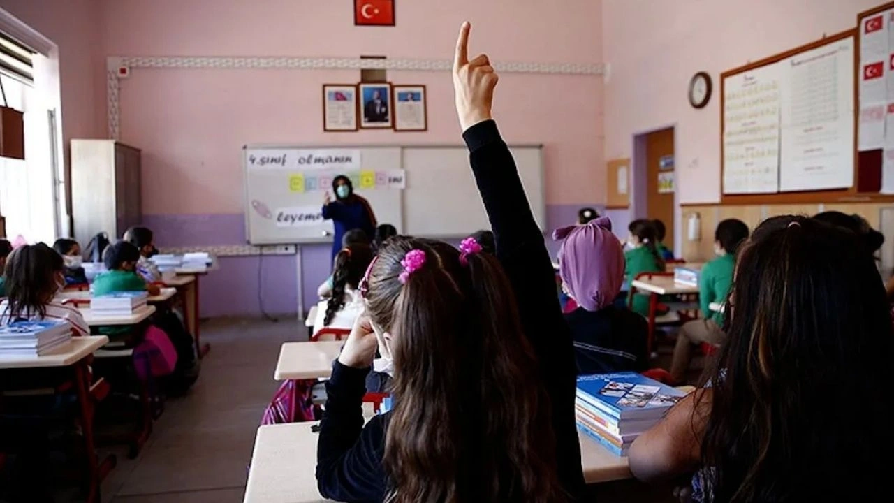 Kız ve erkek öğrenciler için ayrı okul iddiası: Eğitimde yeni tartışma kapıda