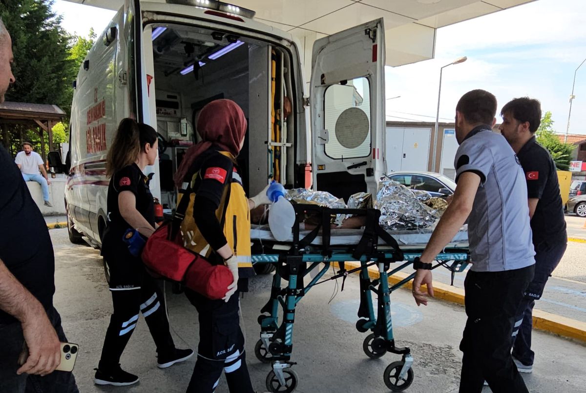 Bungalov havuzunda boğulma tehlikesi geçiren çocuk tedaviye alındı