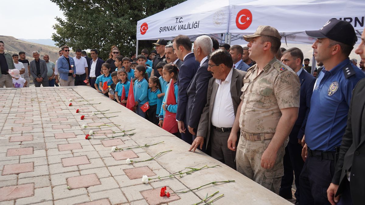 Şırnak'ta PKK'lı teröristlerin 36 yıl önce katlettiği 27 kişi törenle anıldı