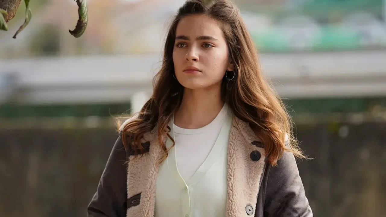 Taşacak Bu Deniz'in Eleni'si Ava Yaman'ın makyajlı hali olay oldu
