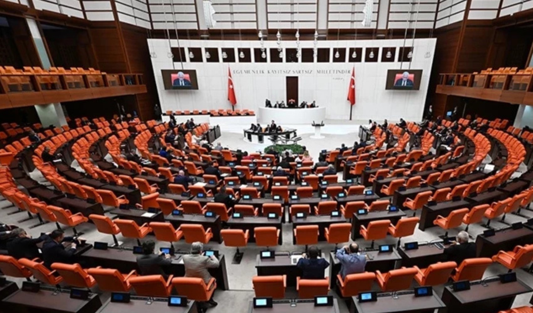 TBMM'de bu hafta basın, emniyet ve taksi düzenlemeleri masada
