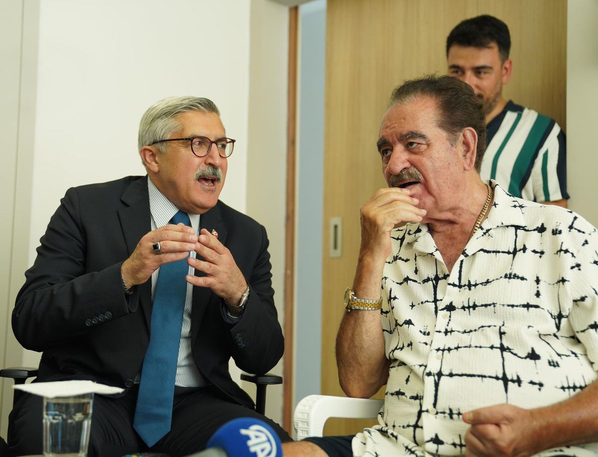 AK Partili Yayman, hastanede tedavi gören İbrahim Tatlıses'i ziyaret etti