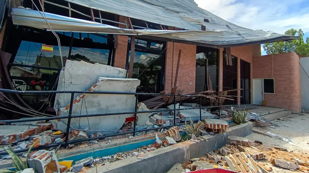 Endonezya'da 6,7 büyüklüğünde deprem