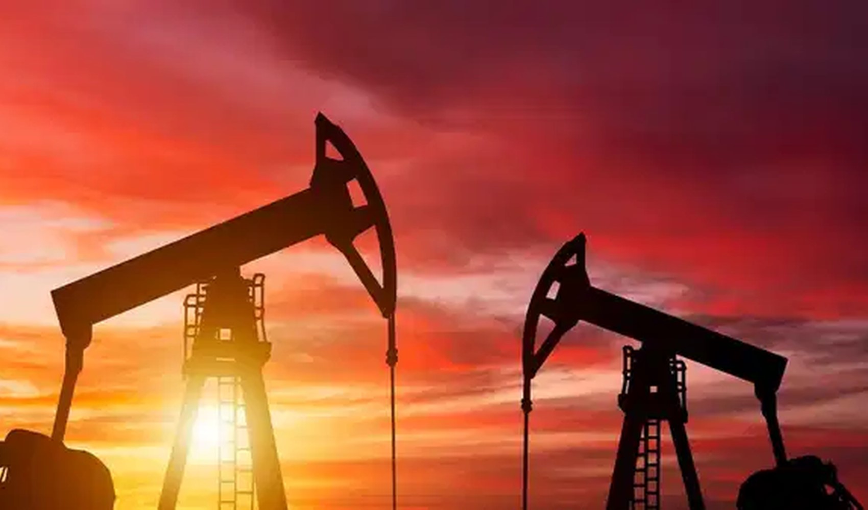 Hürmüz'ün açılacağı haberi petrolü aşağı çekti