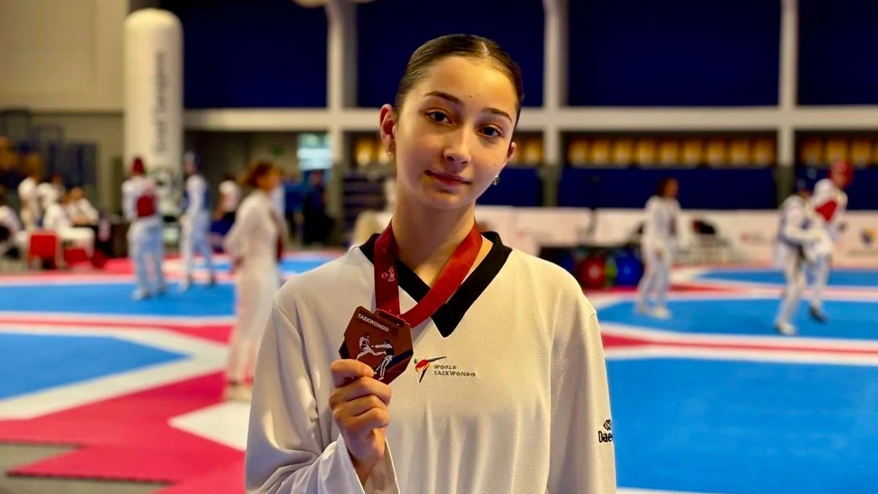 Neslişah Ençok, Ümitler Avrupa Taekwondo Şampiyonası’nda ülkemizi temsil edecek