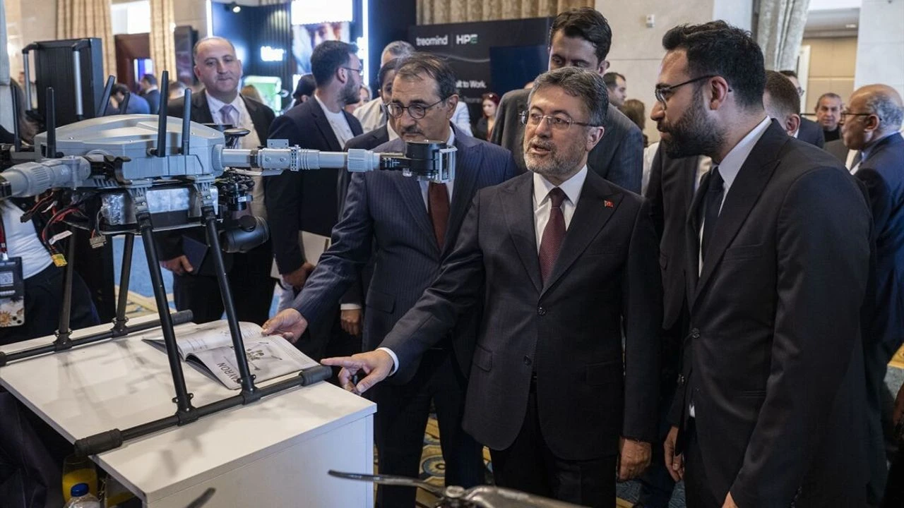 Dönmez: Yapay zeka toplumun yararına hizmet etmeli