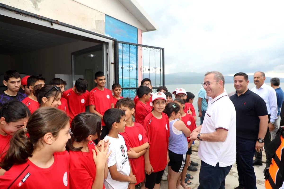 Kars'ta yelken heyecanı Çıldır Gölü'nde başladı: 32 sporcu Anadolu Ligi için hazırlanıyor