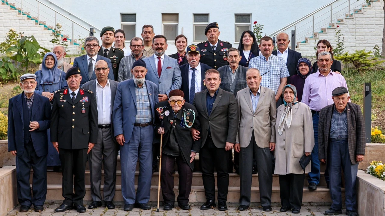 Vali Sözer Babalar Gününde Şehit Babaları ile bir araya geldi