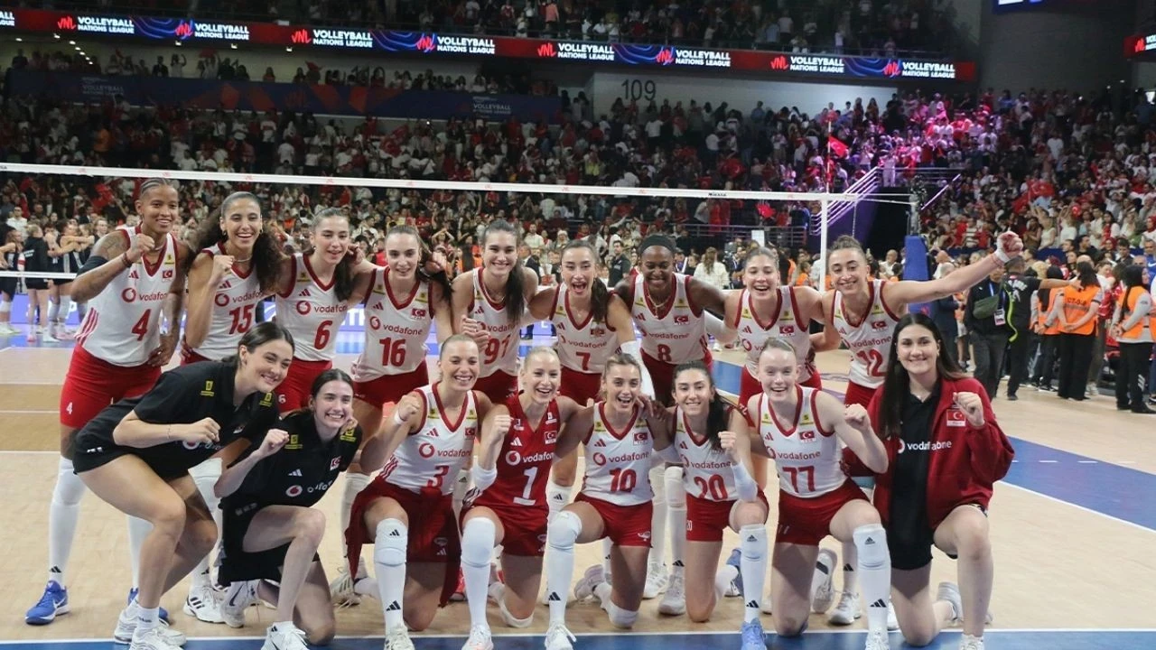 Voleybol: Kadınlar Milletler Ligi 2026 Türkiye (Filenin Sultanları) puan durumu...