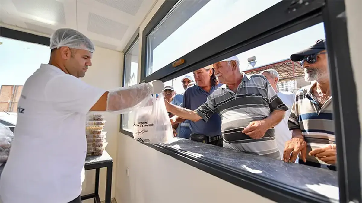 35 TL'ye 3 çeşit yemek! 59 noktada hizmet veriliyor