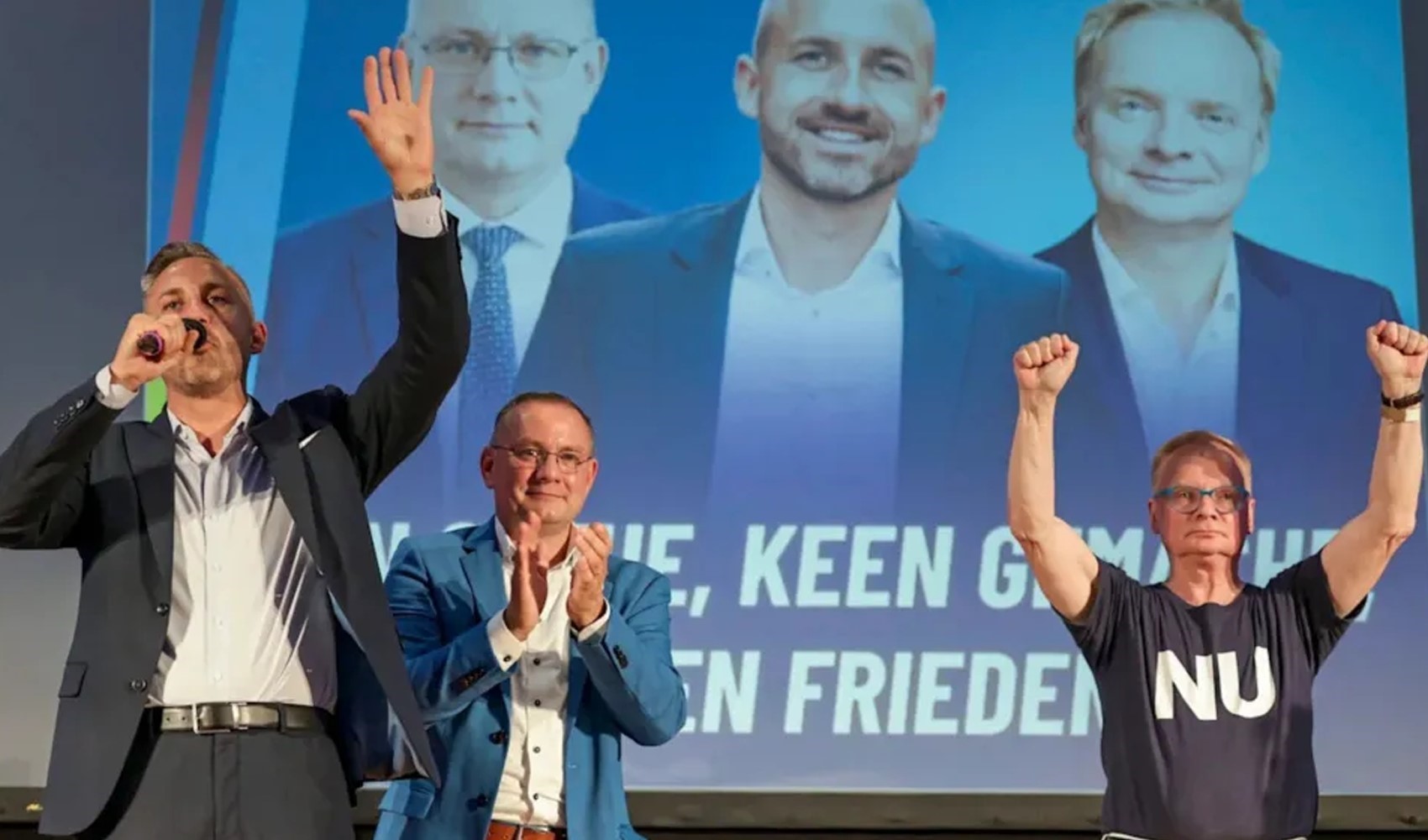 Seçim programında dikkat çeken an: Aşırı sağcı AfD'nin mitinginde eski Doğu Almanya marşı söylendi