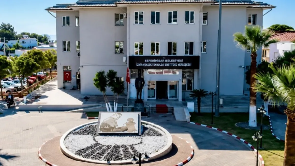 Seferihisar Belediyesi yolsuzluk operasyonu Güzelbahçe Belediyesi’ne uzandı