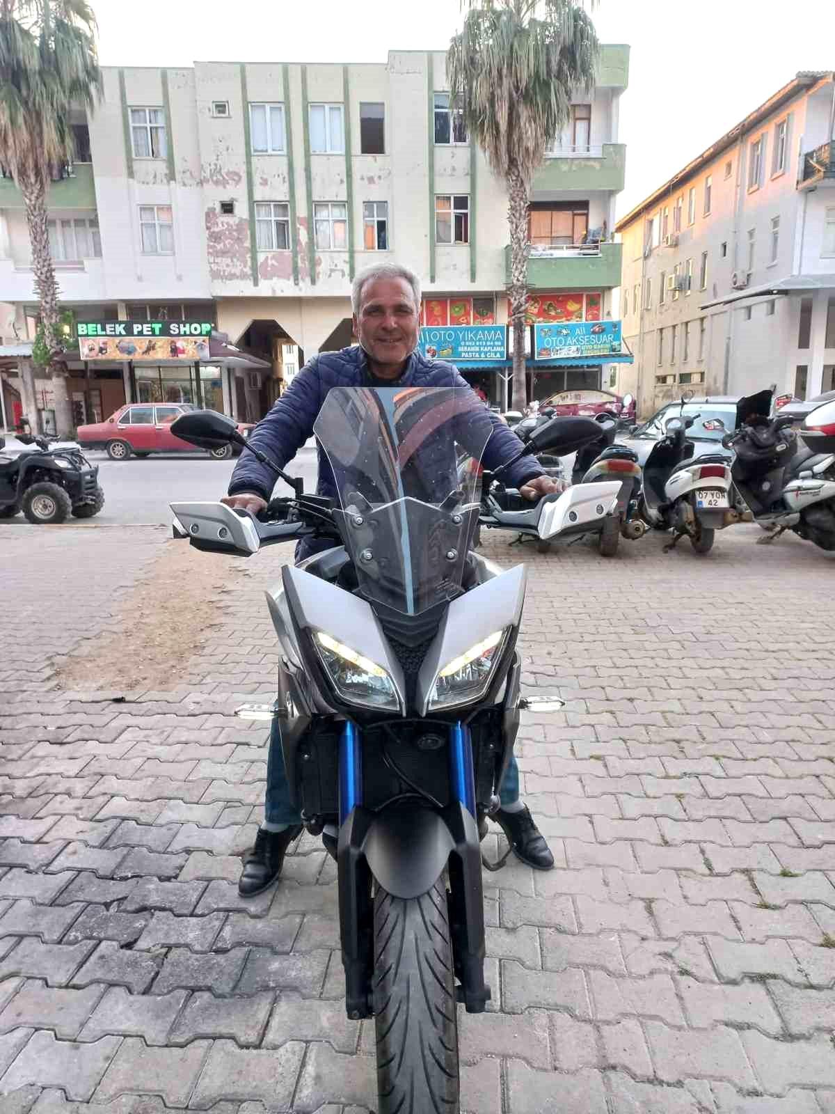Serik'te motosiklet kazasında ağır yaralanan sürücü, 3 günlük yaşam mücadelesini kaybetti