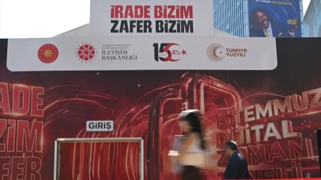 "İrade Bizim, Zafer Bizim" dijital zaman tüneli ziyarete açıldı