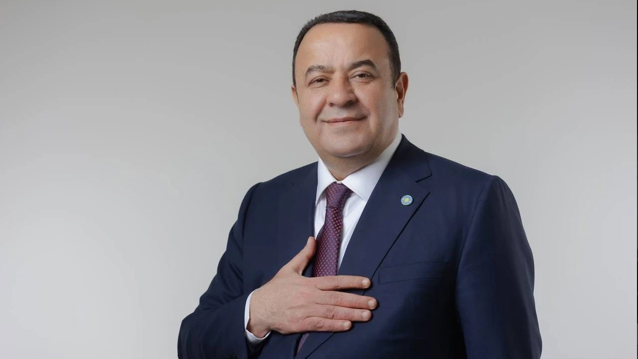 SON DAKİKA | Adnan Beker, CHP'den istifa etti