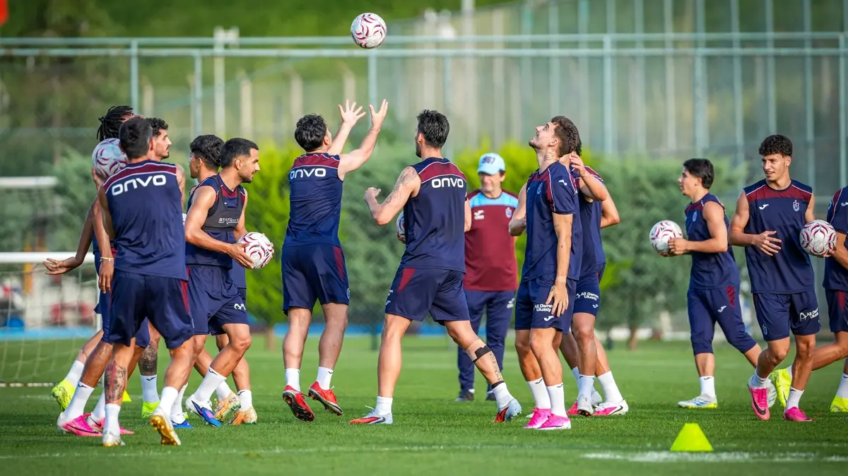 Trabzonspor'da yeni sezon hazırlıkları kapsamında günün antrenmanı tamamlandı