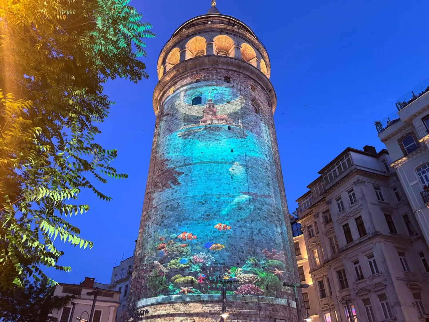 Galata Kulesi'nde 'Sıfır Atık' temalı mapping gösterisi