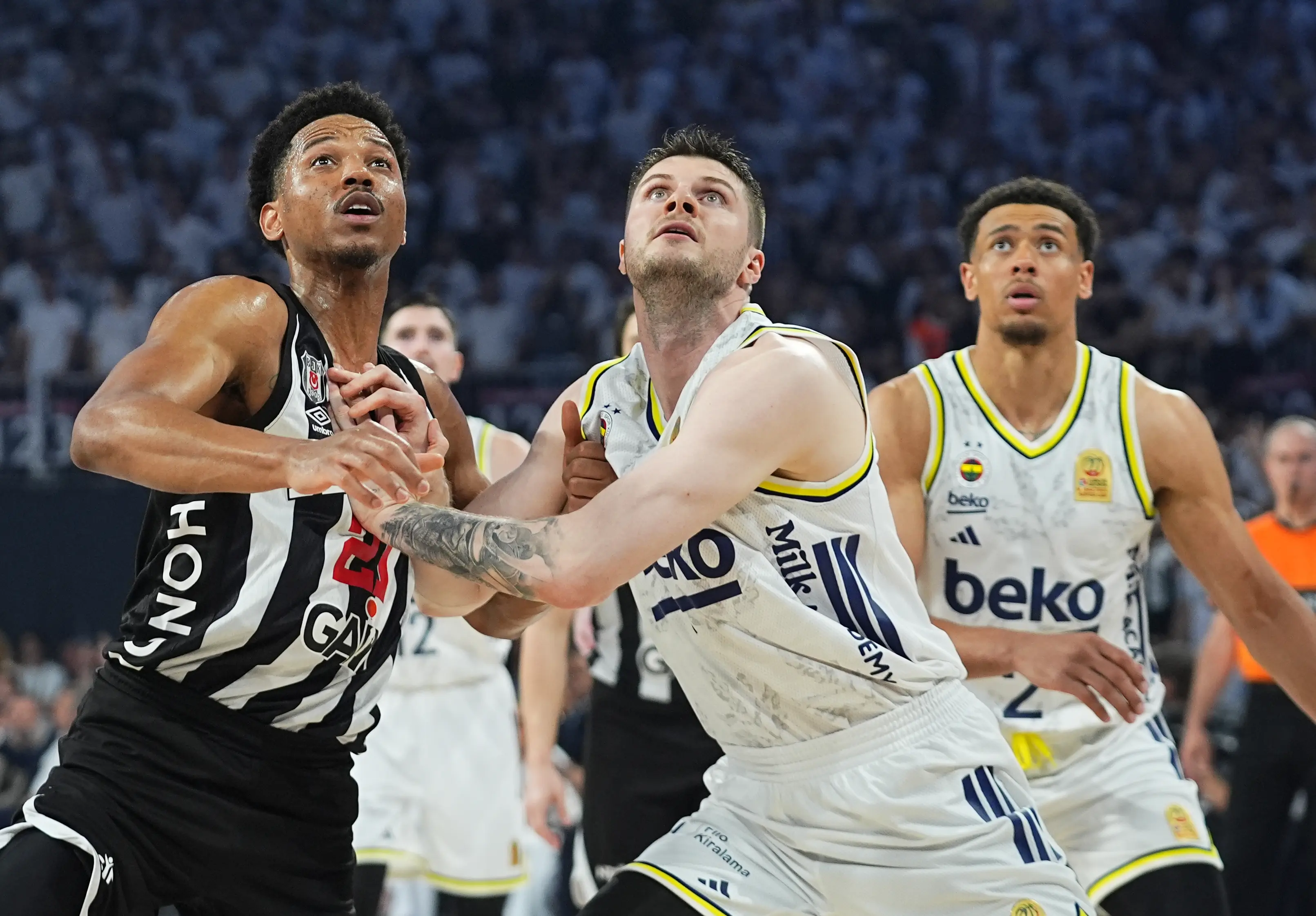 Final serisinde 4. maç! Fenerbahçe Beko şampiyonluk için parkede olacak