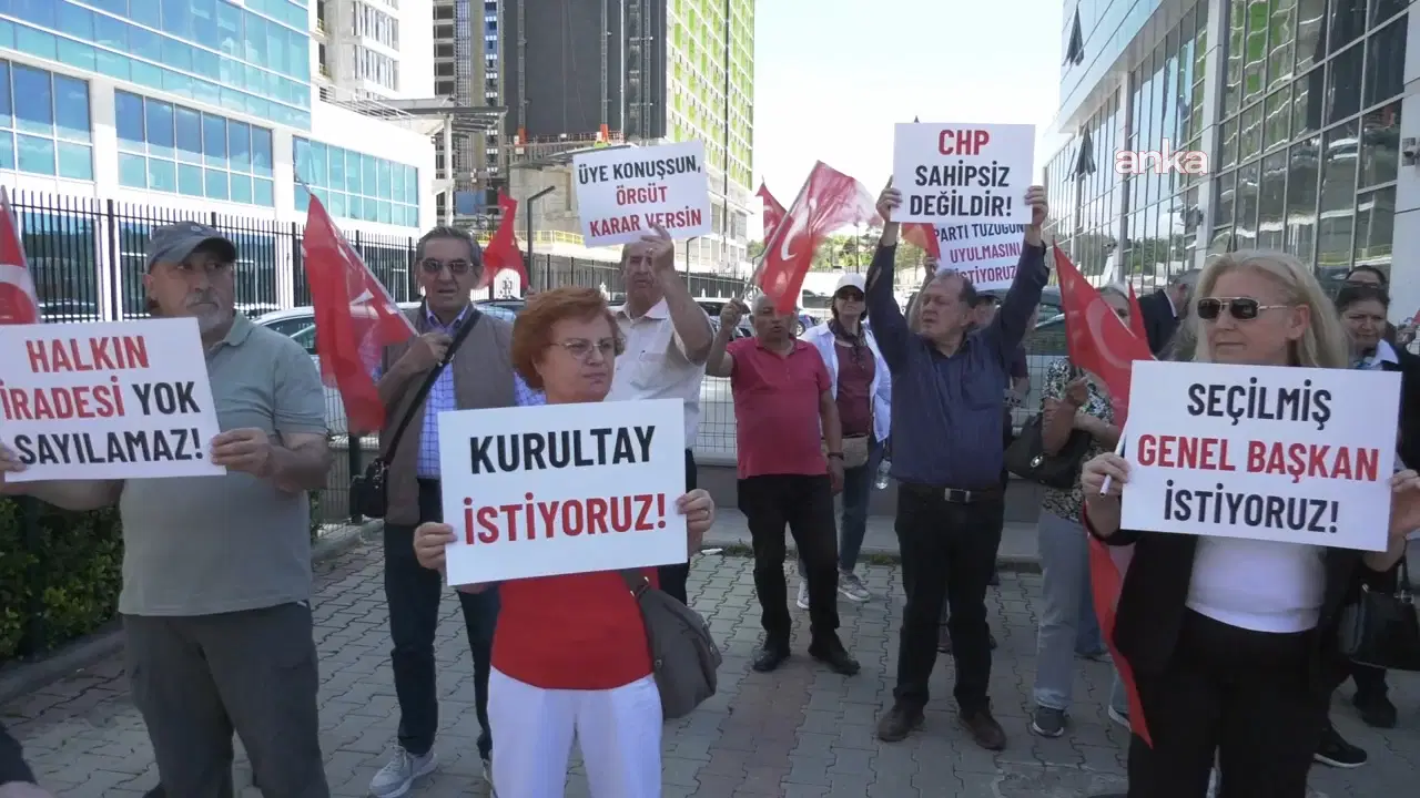 CHP Ankara Gönüllüler Platformu'ndan çağrı: 'Acil kurultay istiyoruz'