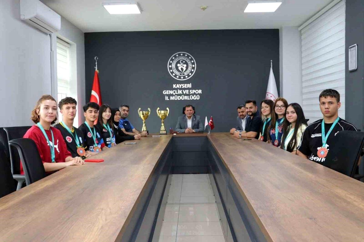 Dünya Kupası'ndan Kayseri'ye madalya yağmuru