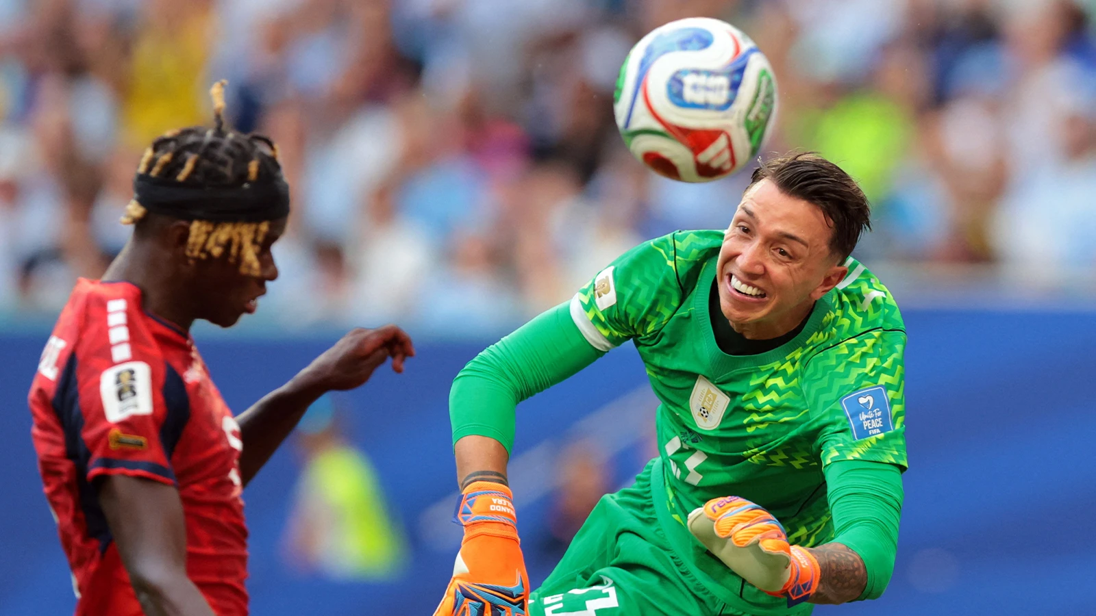 Dünya Kupası'nın en kötü rekoru Muslera'ya ait: Yeşil Burun Adaları maçında Uruguay'ı yaktı