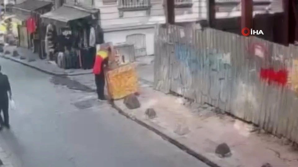 Beyoğlu'nda Kargo Hırsızlığı: Paketleri Çalan Şüpheli Yakalandı