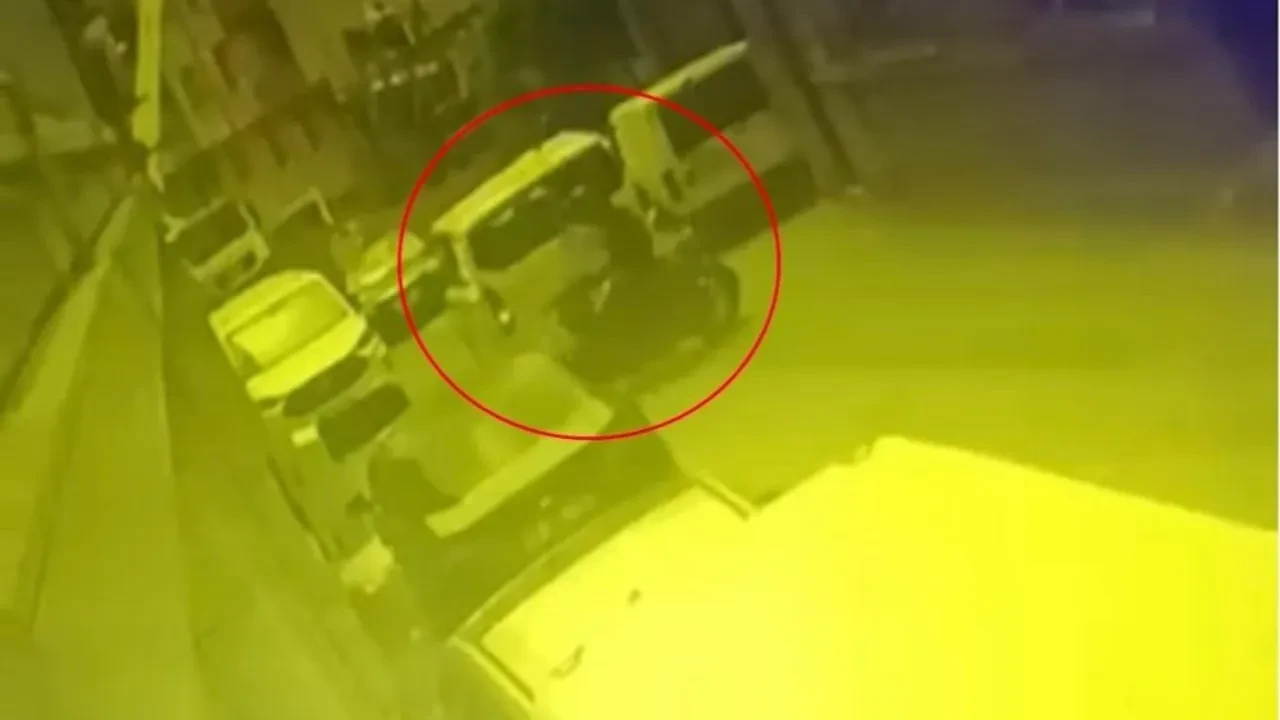 Geri gelirken çarptı, motosiklet sürücüsü çileden çıktı