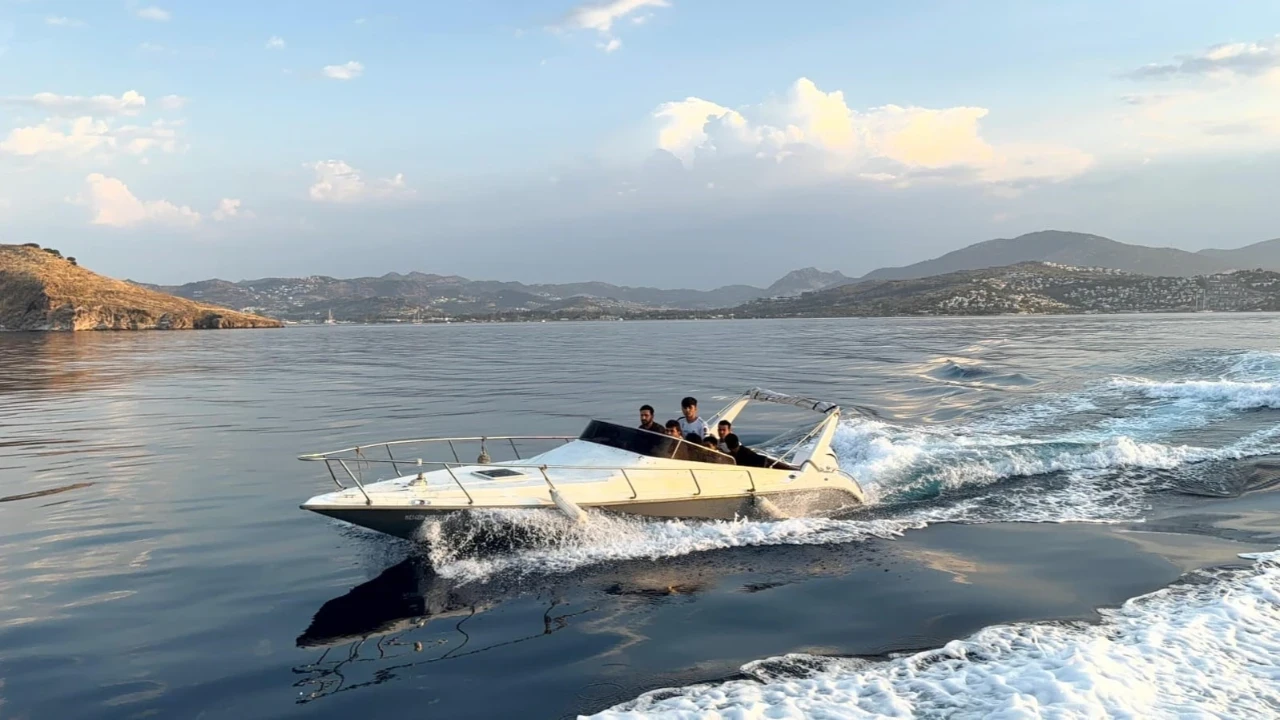Bodrum açıklarında 18 göçmen yakalandı