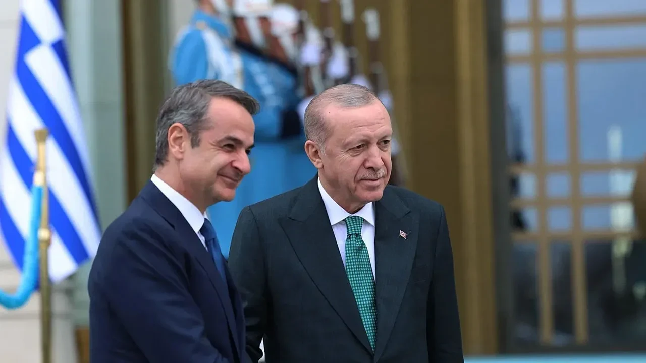 F-35 çıkışı sonrası Atina'da çark etti: Miçotakis 'geri bastı' Yunan basınını 'abartmakla' suçladı