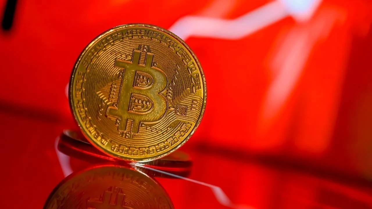 Bitcoin'de sert düşüş: Ekim 2024'ten beri ilk kez 60 bin doların altı görüldü
