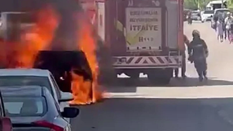 Erzurum’da otomobil alev topuna döndü