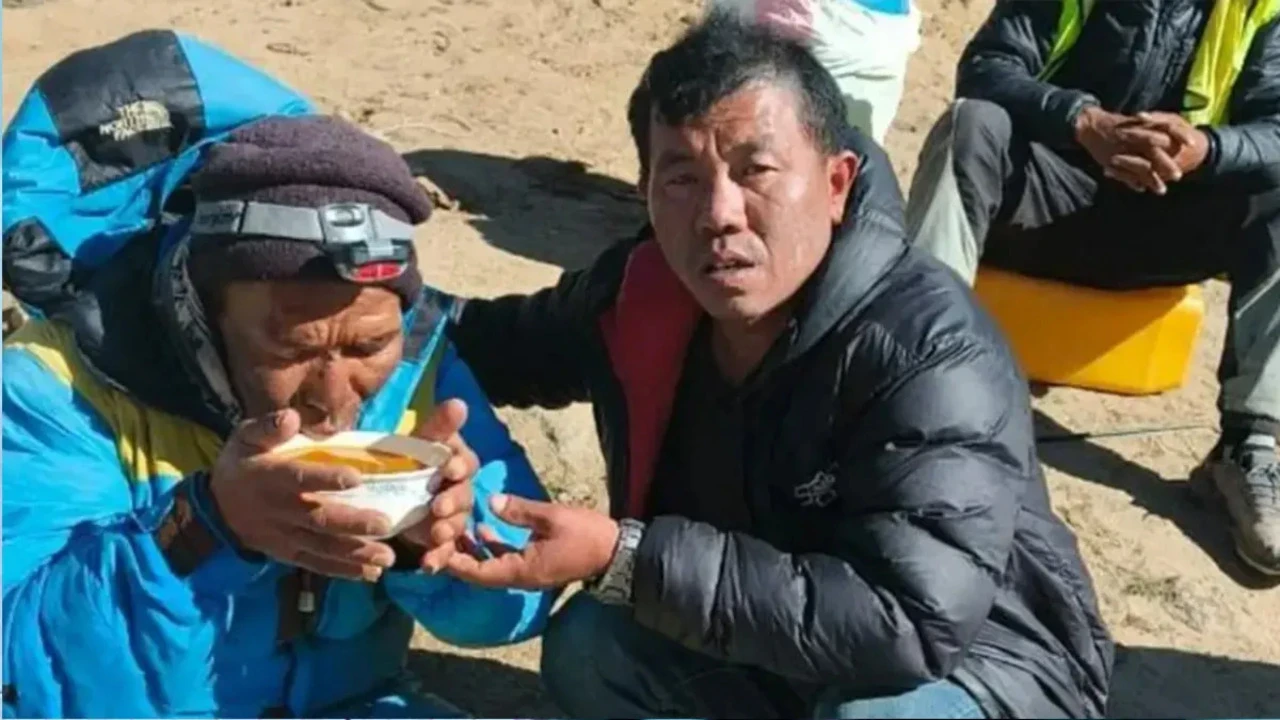 Everest Dağı'nda öldü sandılar, altı gün sonra sürünerek geri döndü...Bakın nasıl hayatta kalmış?
