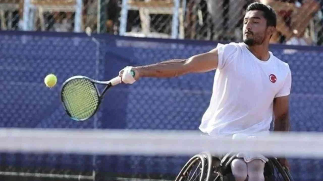 Para tenisçi Ahmet Kaplan Fransa Açık'ta ikinci oldu