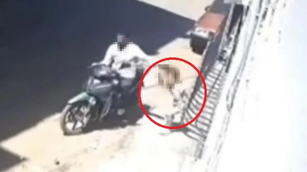 Küçük çocuğu saçından tutup sürükledi! Baba dehşeti kamerada