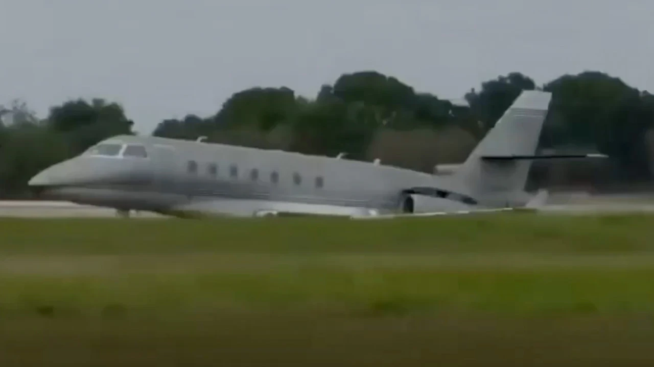 Korkunç jet kazası! Acil iniş yapmaya çalışırken düştü, 2 kişi öldü: Alev topuna dönüşü kamerada