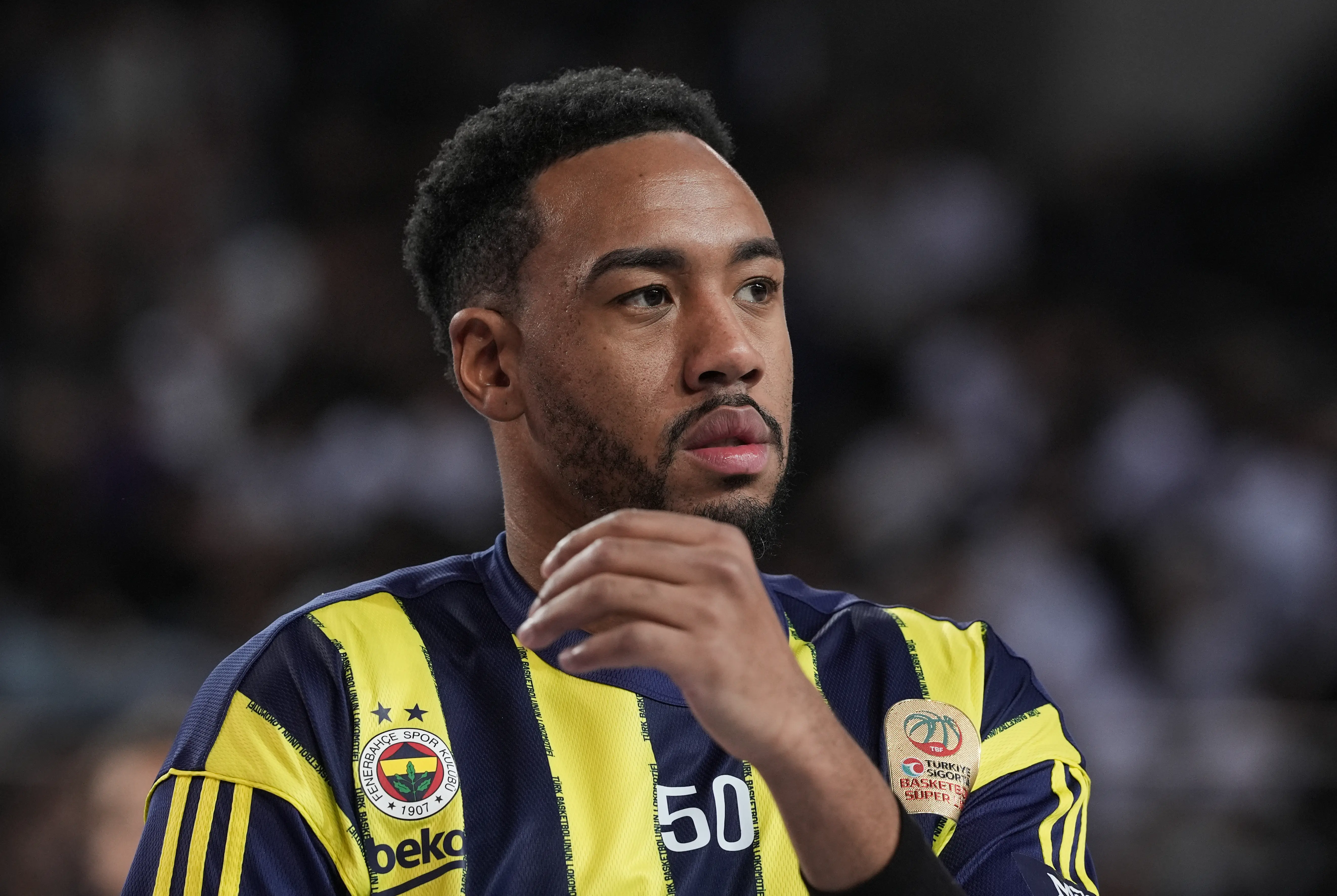 Olympiakos'ta Alec Peters'ın alternatifi Bonzie Colson