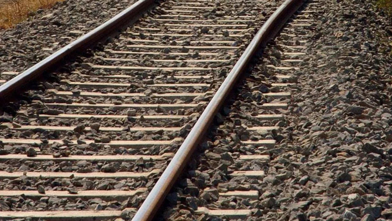 Polonya'da iki yolcu treni çarpıştı! Yaralılar var, seferler askıya alındı