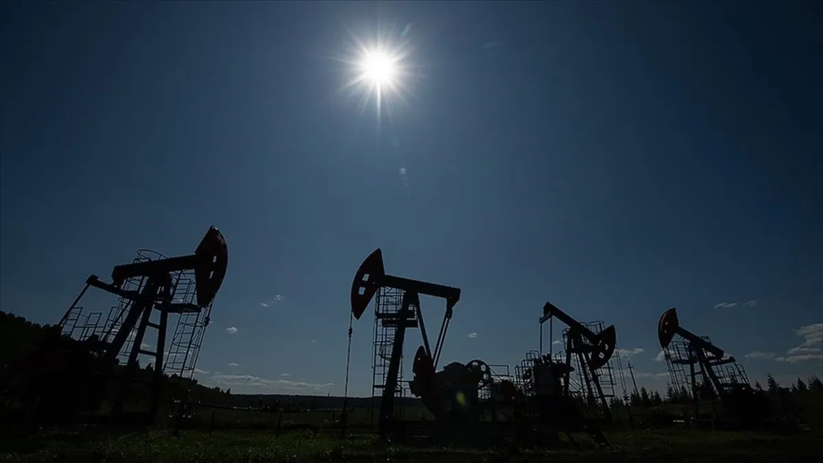 Morgan Stanley’den petrol piyasasında ’küresel arz fazlası’ uyarısı: Fiyat tahminleri aşağı çekildi