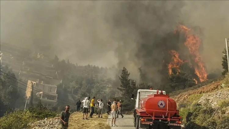 Selanik'te orman yangını: 2 kişi yaşamını yitirdi
