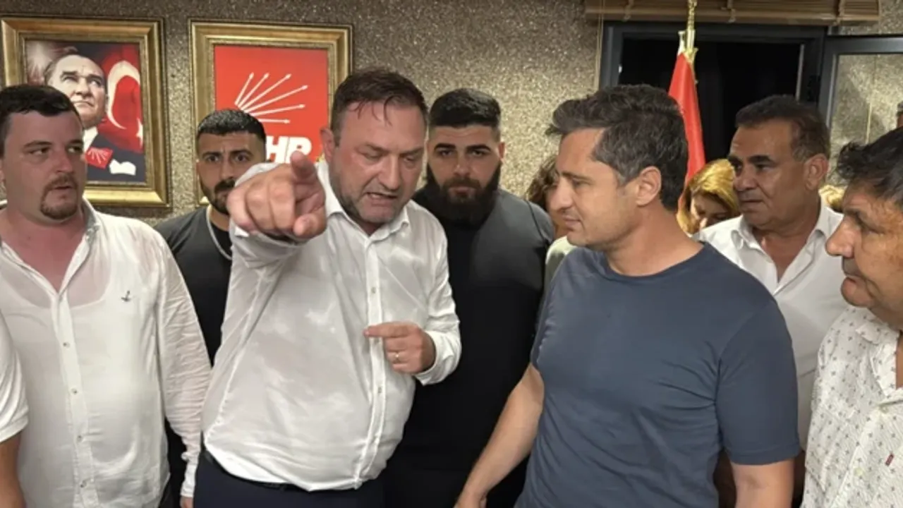 İzmir CHP'de kriz bitmiyor: Bu kez gündem yatak odası