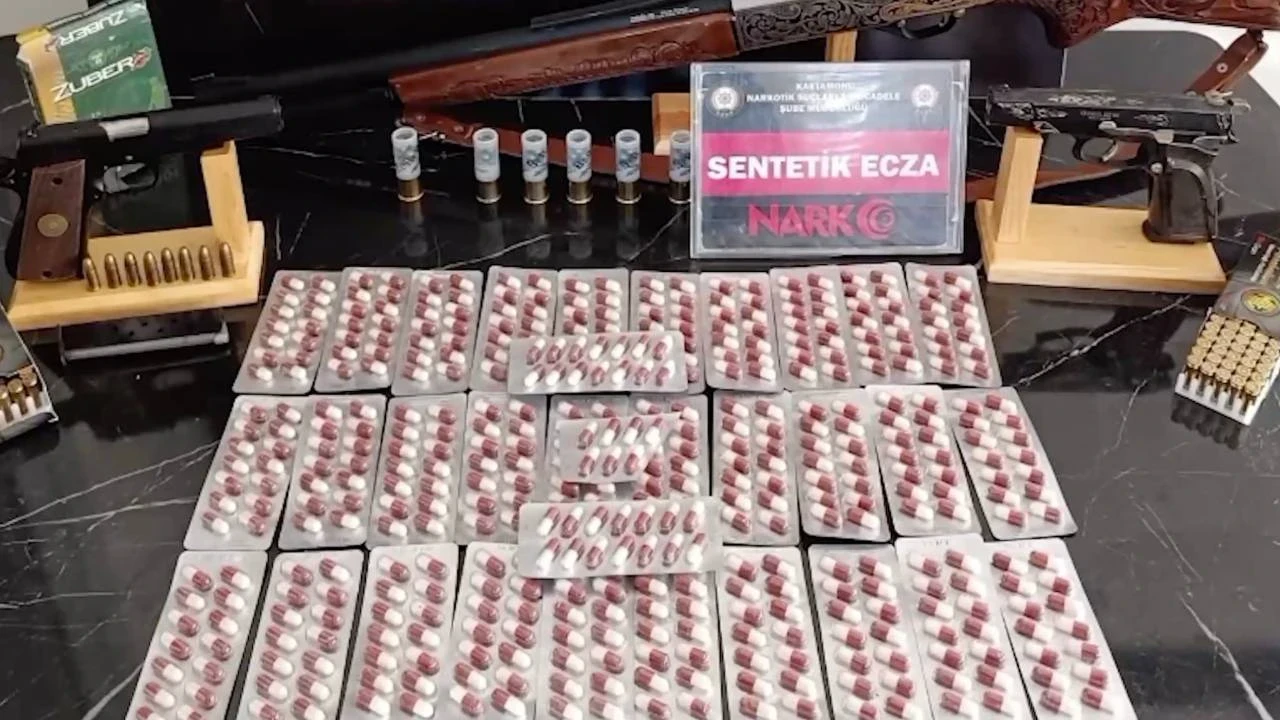 Kastamonu'da zehir tacirlerine operasyon: 2 gözaltı
