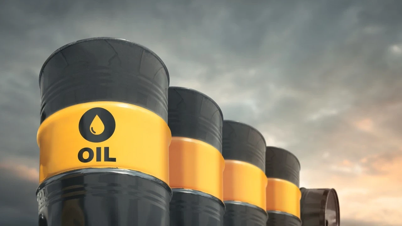 Hürmüz kapalı, petrol dengede! İşte petrolün yükselmemesinin 4 nedeni