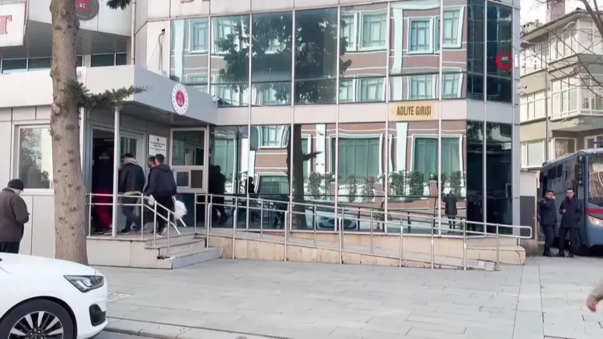 Adli emanet soygunu şüphelileri Artvin'den İstanbul’a getirildi